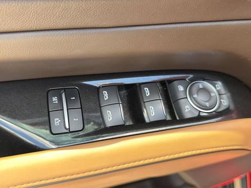 Used 2021 Cadillac Escalade Premium Luxury AWD/4WD image 21