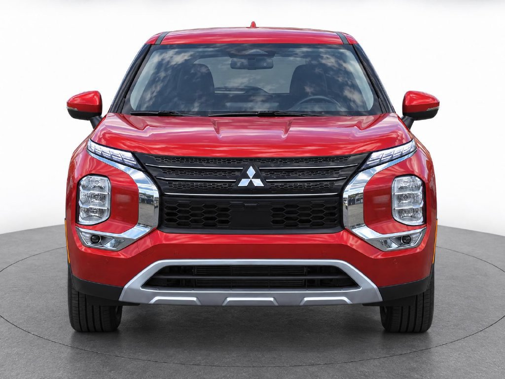 Used 2024 Mitsubishi Outlander SE FWD image 4