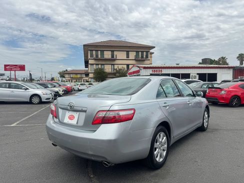 Used 2007 Toyota Camry XLE FWD image 9