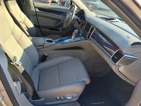 Used 2013 Porsche Panamera S w/ Comfort Pkg image 57