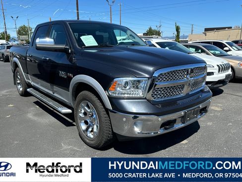 Used 2017 RAM 1500 Laramie w/ Convenience Group AWD/4WD image 1