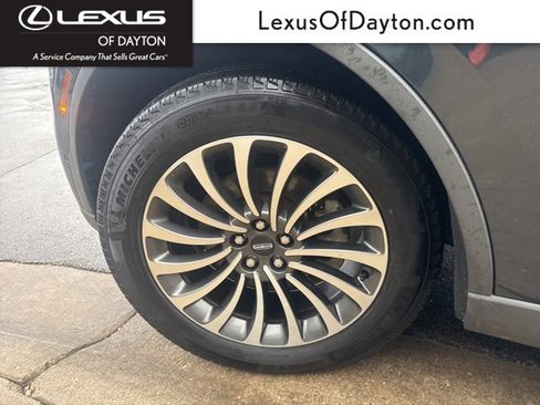 Used 2021 Lincoln Aviator Reserve w/ Equipment Group 201A image 11