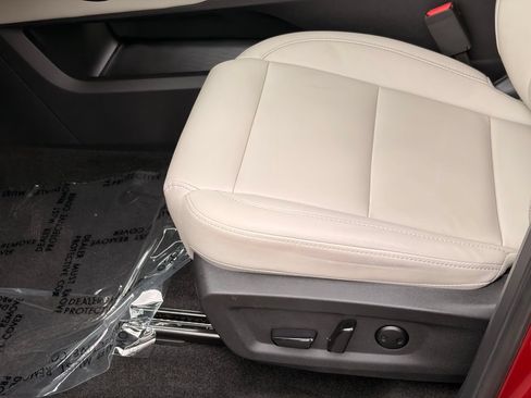 Certified 2025 Nissan Murano SV AWD/4WD image 20