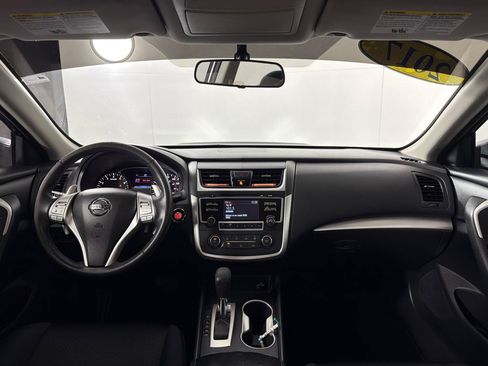 Used 2017 Nissan Altima 2.5 SR w/ Midnight Edition Package FWD image 18