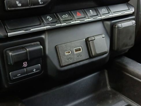 Used 2021 Chevrolet Silverado 1500 LT Trail Boss w/ Convenience Package II AWD/4WD image 28