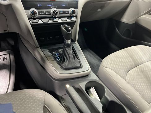 Used 2019 Hyundai Elantra Value Edition FWD image 27