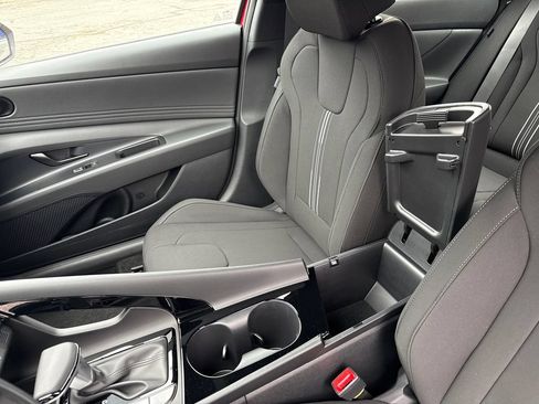 Used 2026 Hyundai Elantra SEL Sport Premium FWD image 32