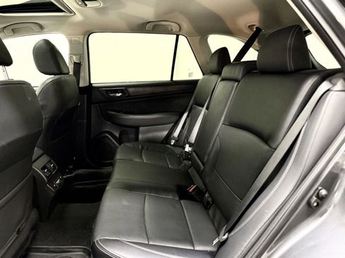 Used 2018 Subaru Outback 2.5i Limited image 14