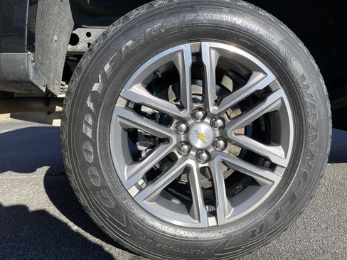 Used 2022 Chevrolet Colorado W/T w/ Custom Special Edition image 37