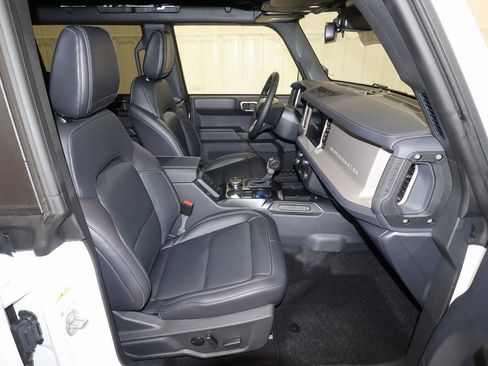 New 2025 Ford Bronco Outer Banks image 14