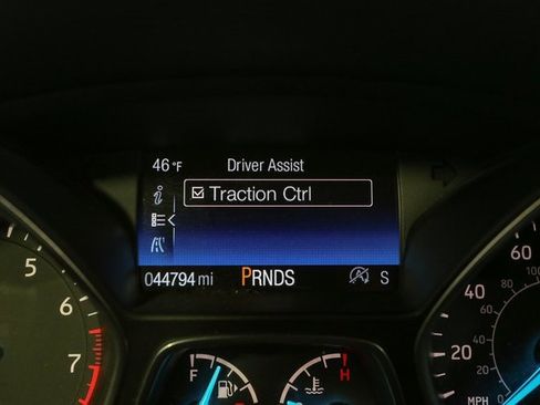 Used 2019 Ford Escape Titanium image 31