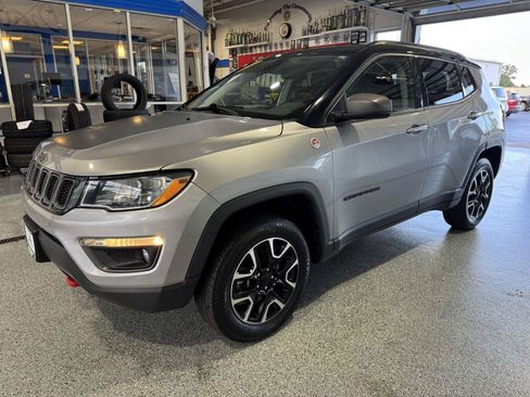 Used 2020 Jeep Compass Trailhawk AWD/4WD image 4