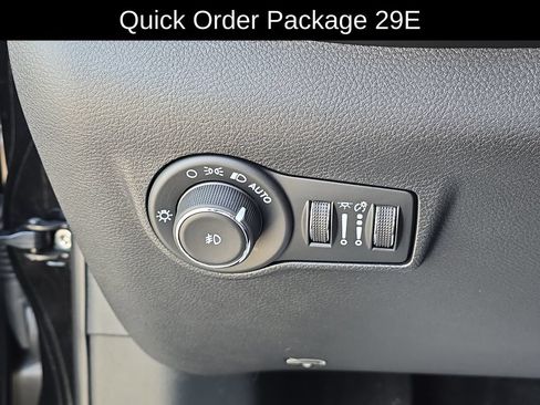 Used 2024 Jeep Compass Trailhawk w/ Trailhawk Elite Group AWD/4WD image 9