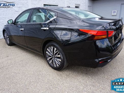 Used 2025 Nissan Altima 2.5 SV FWD image 8
