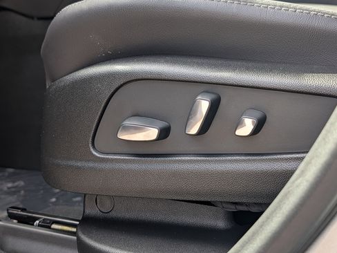 New 2026 Cadillac XT5 Premium Luxury w/ LPO, Floor Liner Package image 18