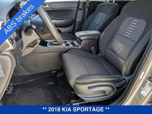 Used 2018 Kia Sportage LX image 17