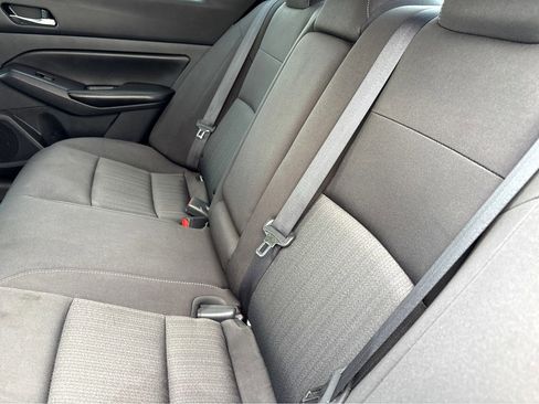 Used 2022 Nissan Altima 2.5 SV image 18