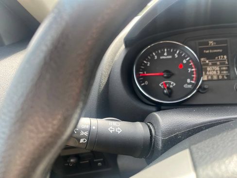 Used 2013 Nissan Rogue S FWD image 13