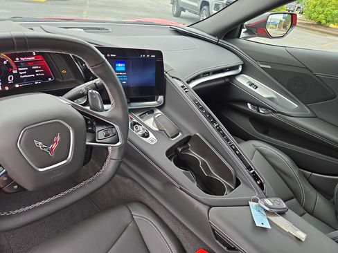 Used 2024 Chevrolet Corvette Stingray Convertible w/ 1LT RWD image 18