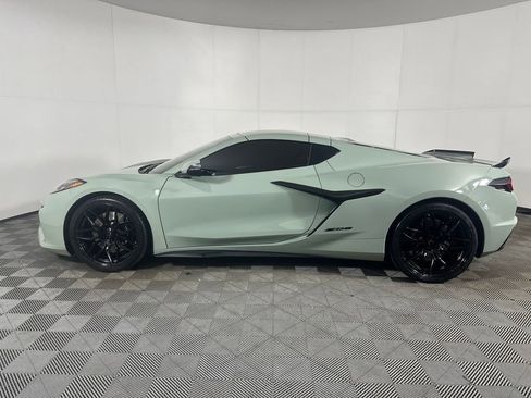 Used 2024 Chevrolet Corvette Z06 RWD image 4