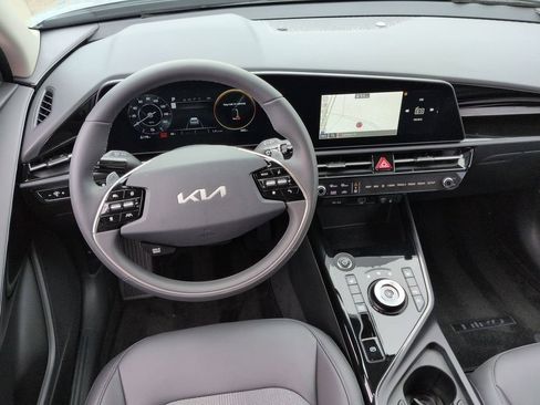 Certified 2025 Kia Niro Wind FWD image 21