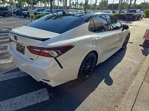 Used 2022 Toyota Camry XSE w/ Driver Assist Package FWD image 4
