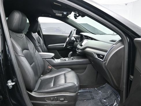 Used 2023 Cadillac XT4 Premium Luxury image 25