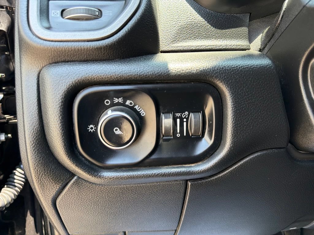 Used 2020 RAM 2500 4x4 Crew Cab Big Horn image 25