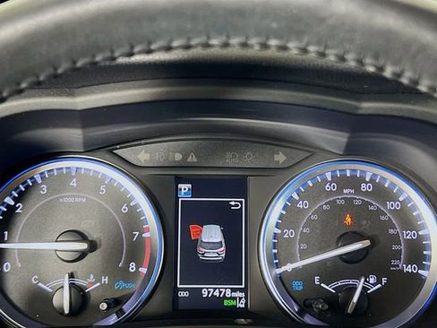 Used 2019 Toyota Highlander XLE image 13