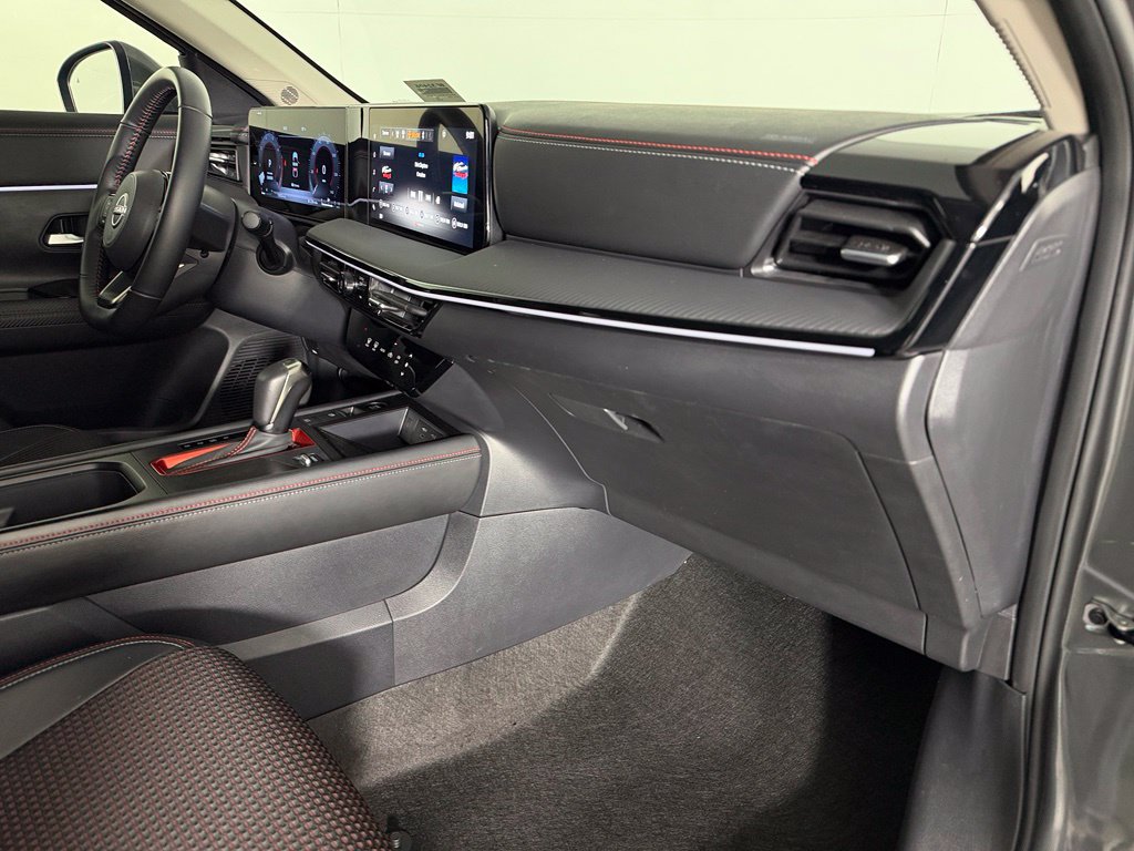 Used 2025 Nissan Kicks SR AWD/4WD image 15