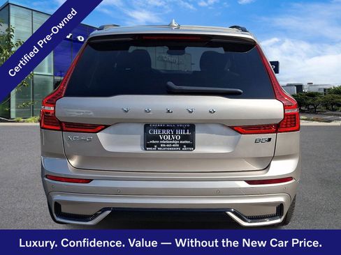 Certified 2023 Volvo XC60 B5 Plus AWD/4WD image 6