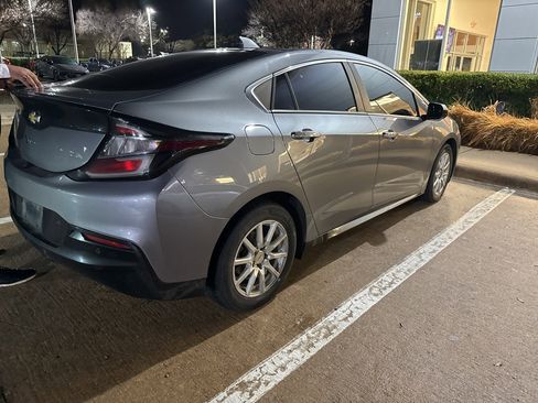 Used 2018 Chevrolet Volt Premier w/ Driver Confidence Package image 3