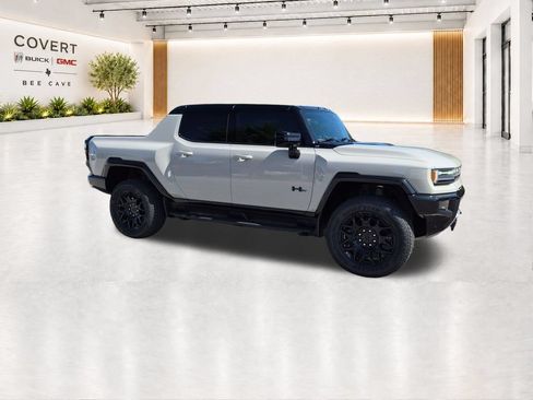 New 2026 GMC Hummer EV 4x4 Crew Cab w/ LPO, Dark Essentials Package image 14