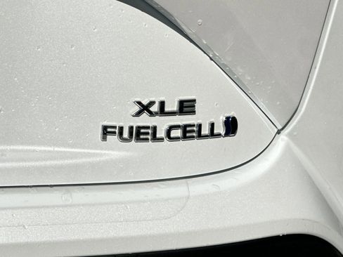 Used 2021 Toyota Mirai XLE w/ Advanced Technology Package image 21