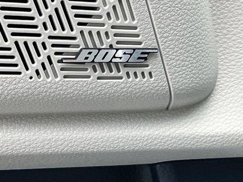 Used 2025 Kia Carnival SX Prestige image 6