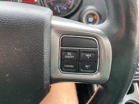 Used 2018 Dodge Journey Crossroad w/ Nav & Sun Group AWD/4WD image 18