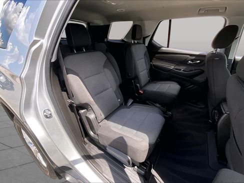 Used 2018 Chevrolet Traverse LT FWD image 16