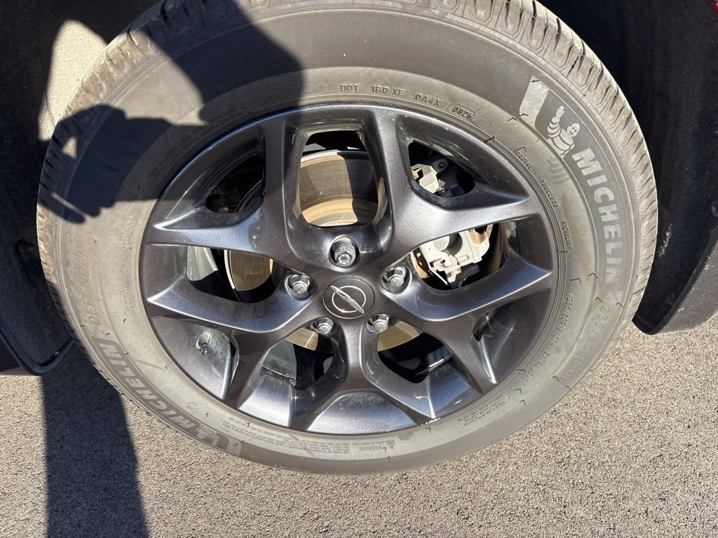 Used 2019 Chrysler Pacifica Touring-L Plus FWD image 9