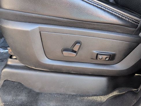 Used 2024 RAM 2500 Laramie AWD/4WD image 15