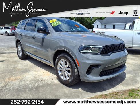 Used 2025 Dodge Durango GT RWD image 1
