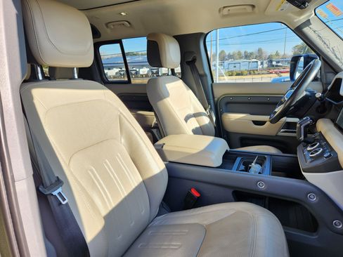 Used 2020 Land Rover Defender 110 HSE image 15