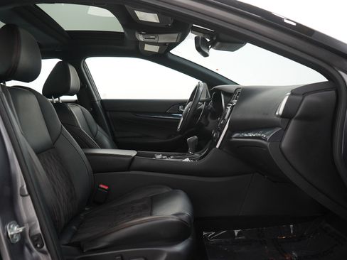Used 2021 Nissan Maxima SR w/ Sport Mat Group image 10