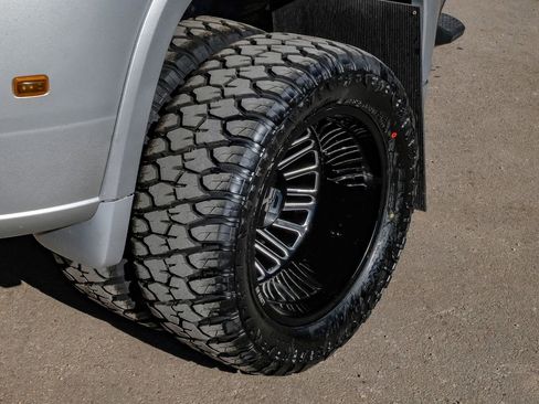 Used 2022 Chevrolet Silverado 3500 LT w/ Convenience Package image 65