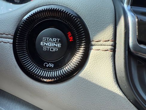 Certified 2022 Jeep Compass Limited image 21