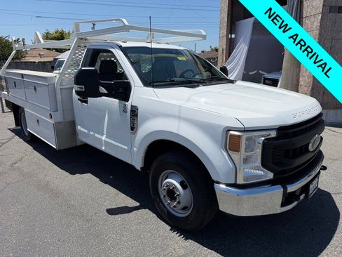 Used 2022 Ford F350 XL w/ Power Equipment Group RWD image 2