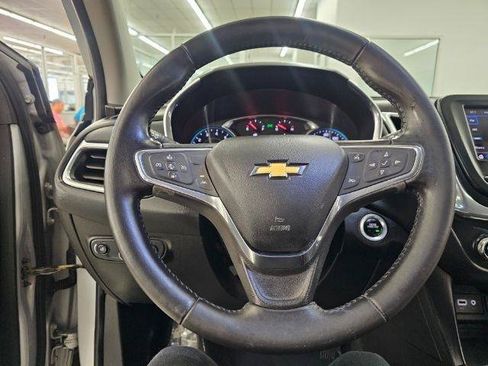 Used 2020 Chevrolet Equinox LT w/ Driver Convenience Package FWD image 11