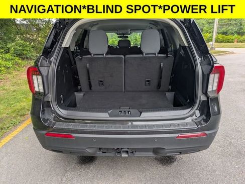 Used 2025 Ford Explorer Active RWD image 29