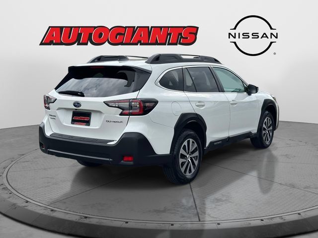 Used 2024 Subaru Outback Premium AWD/4WD image 2