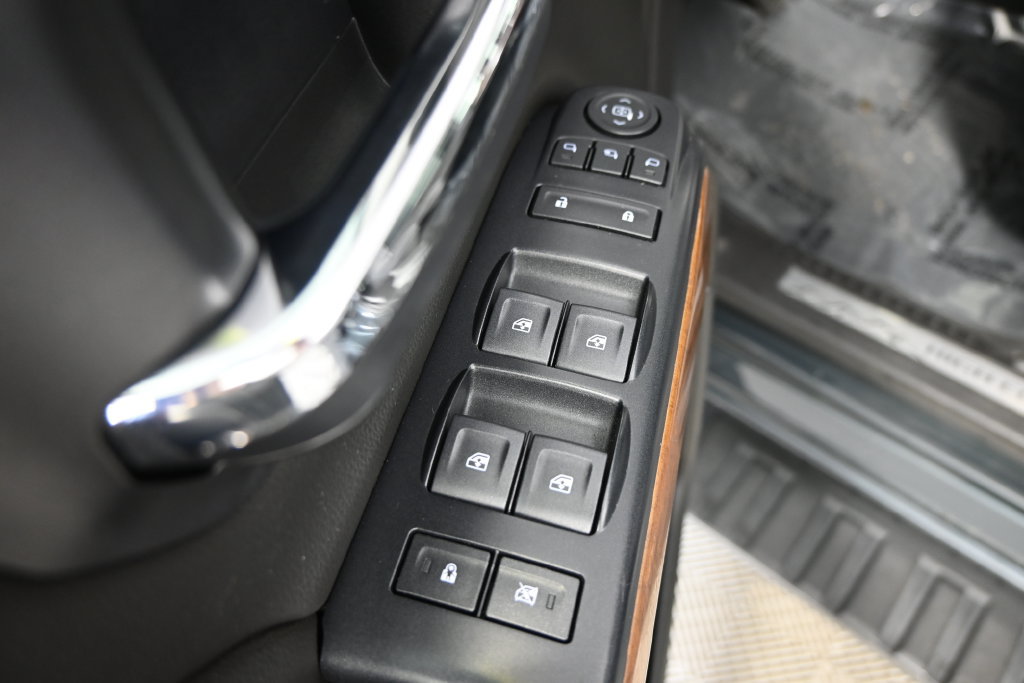 Used 2019 Chevrolet Silverado 3500 High Country w/ Duramax Plus Package AWD/4WD image 20