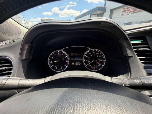 Used 2020 INFINITI QX60 Luxe w/ Sensory Package AWD/4WD image 36